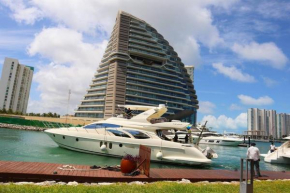 Modern Apt with Balcony & Pool, Marina Puerto